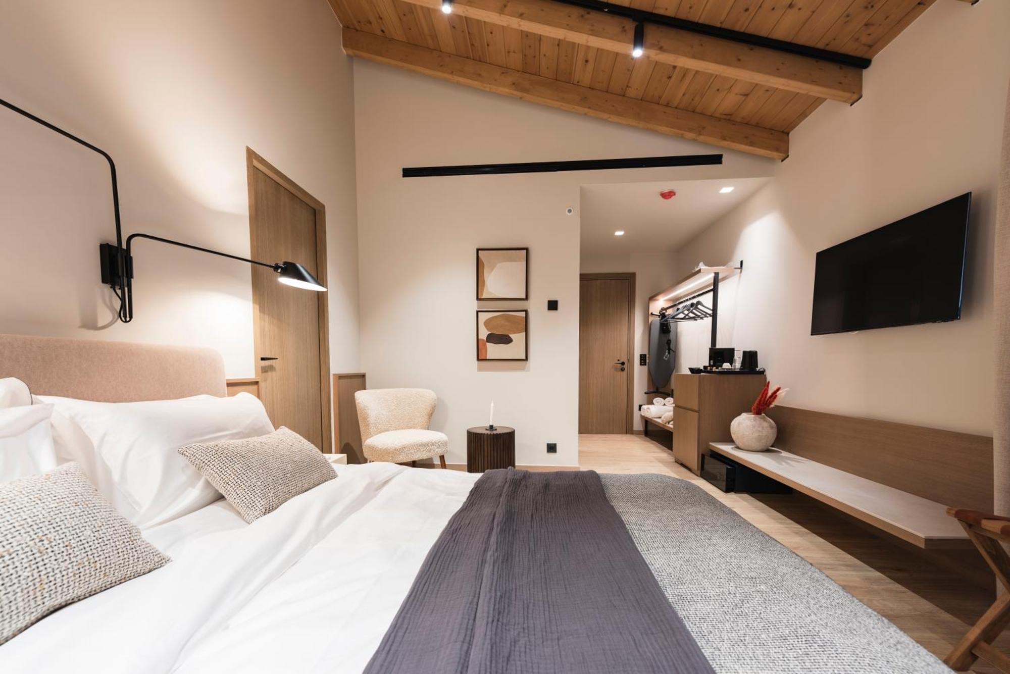 Revi Mountain Resort Boutique Hotel Kalavryta Kamer foto